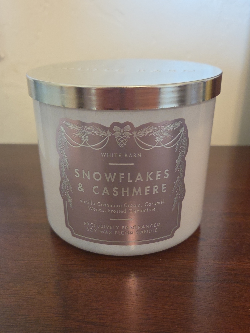 White Barn Snowflakes & Cashmere Candle 3 Wick